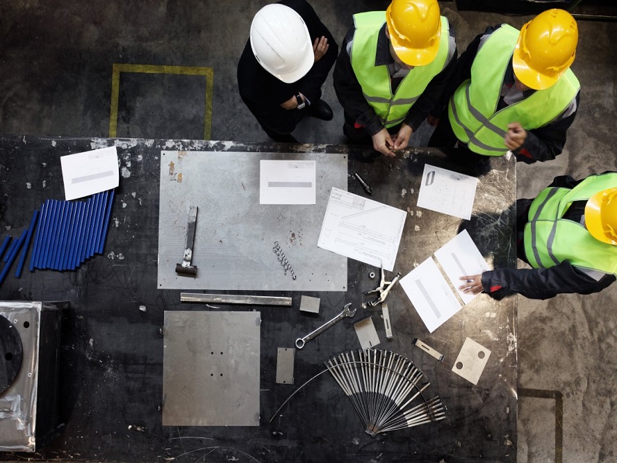VINCCLER - ¡Síguelos! Top 6 tips para mantener la seguridad en el trabajo - FOTO