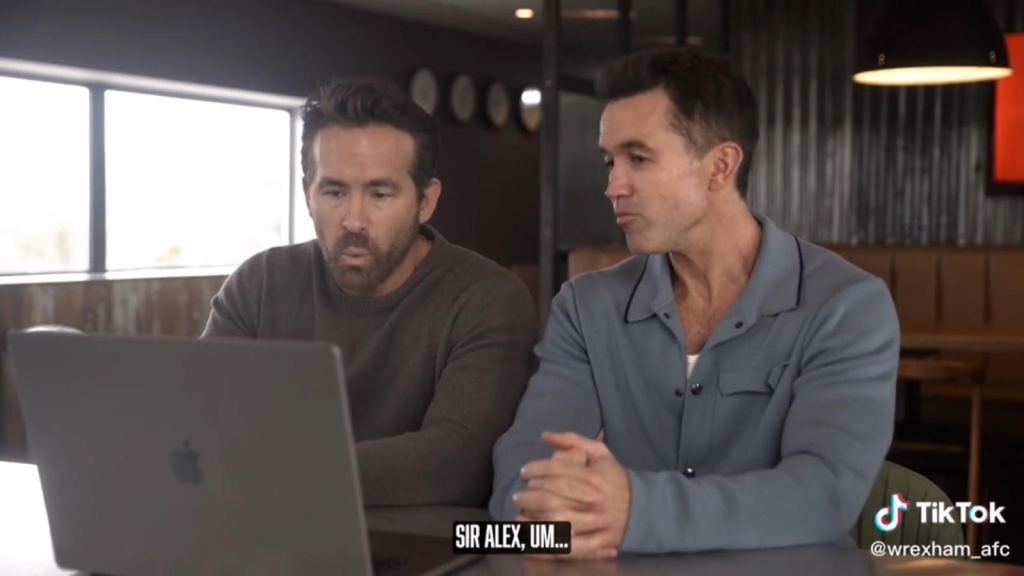 Ryan Reynolds y sir Alex Ferguson: ¿de qué hablaban?