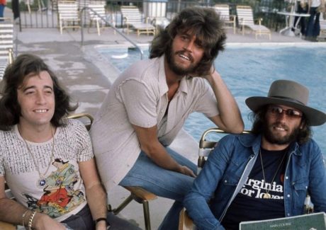 BARRY GIBB :" NO HABRÁ PELICULA CON MIS HERMANOS QUE YA NO EXISTEN"
