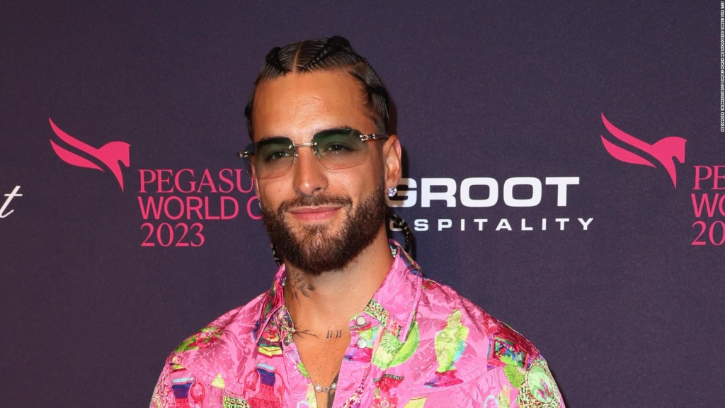 Maluma presume su nueva figura y dice estar "más fuerte que ayer"