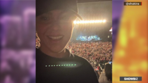Así disfruta y agradece Shakira a Juan Luis Guerra en concierto