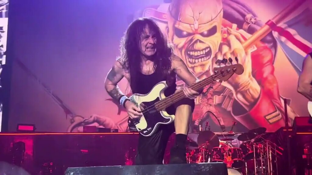 iron maiden steve harris barcelona 2023