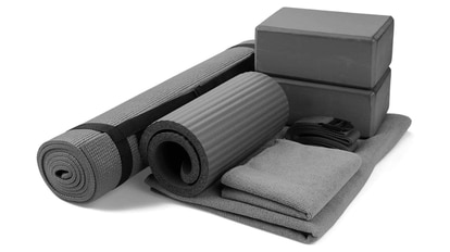 Juego de yoga y pilates para hacer ejercicios disponible en varios colores