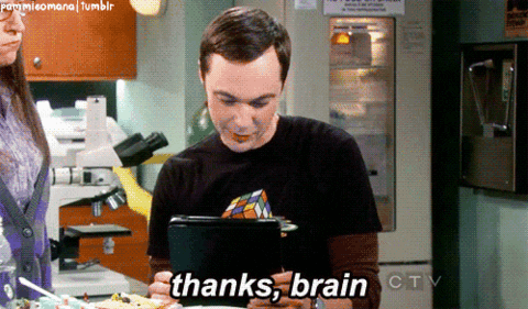 Sheldon feliz de que su cerebro funcione tan bien como siempre gracias a que sirve de manera similar a la inteligencia artificial.- Blog Hola Telcel