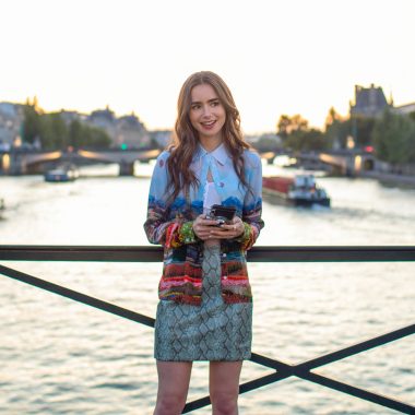 La revancha de Lily Collins, o cómo «la hija de Phil» ha triunfado a pesar de la mala relación con su padre
