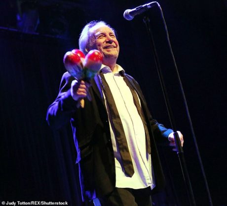 KEITH RICHARDS ADORABA A PHIL MAY, LIDER DE LOS PRETTY THINGS
