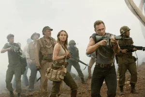 Brie Larson y Tom Hiddelston en Kong La isla calavera