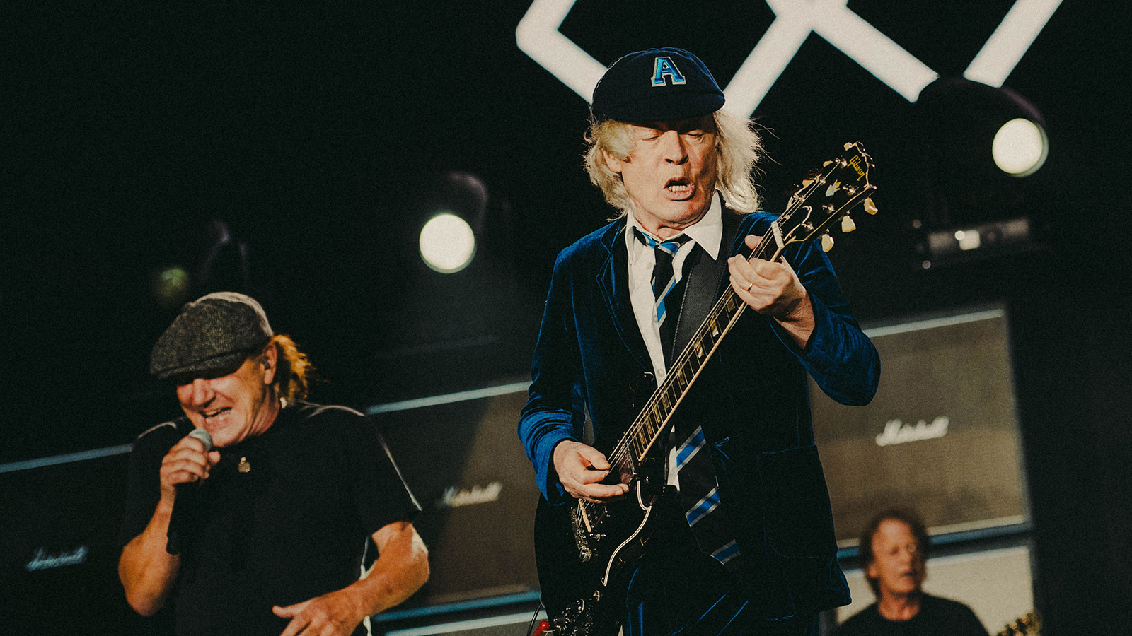 AC/DC announce first tour in 8 years, enlist JANE'S ADDICTION bassist | Revolver