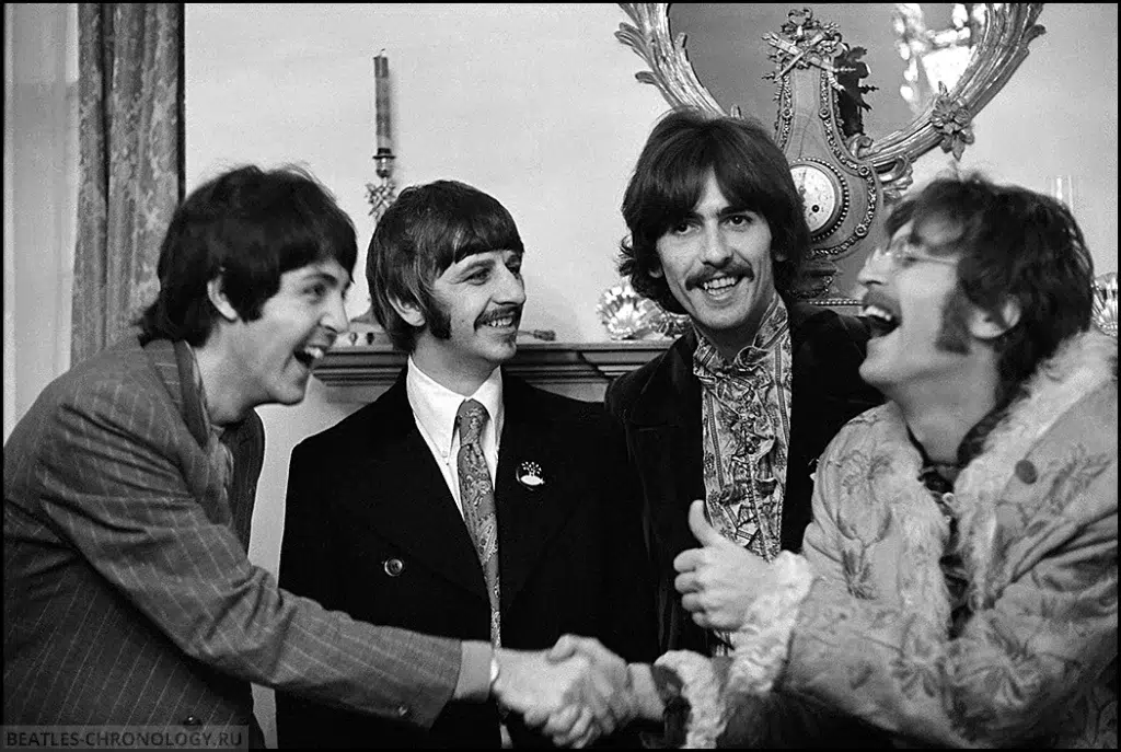 LA PELICULA DE LA FIESTA DE LA PRESENTACIÓN DEL "SGT PEPPERS" DE LOS BEATLES