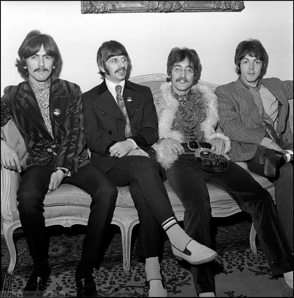 LA PELICULA DE LA FIESTA DE LA PRESENTACIÓN DEL "SGT PEPPERS" DE LOS BEATLES