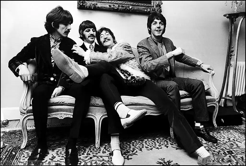 LA PELICULA DE LA FIESTA DE LA PRESENTACIÓN DEL "SGT PEPPERS" DE LOS BEATLES