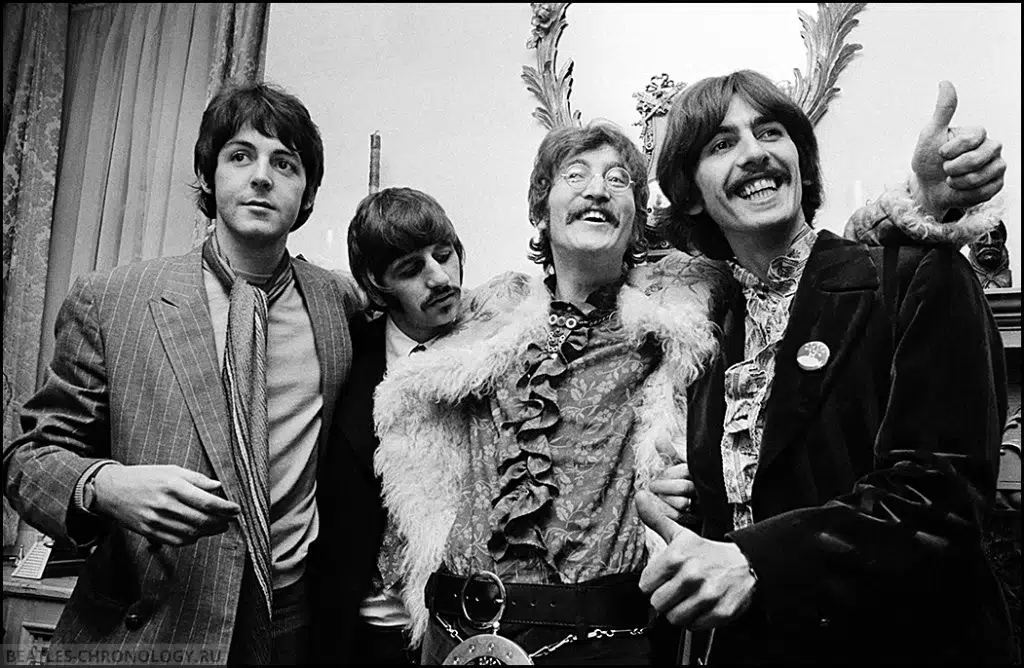 LA PELICULA DE LA FIESTA DE LA PRESENTACIÓN DEL "SGT PEPPERS" DE LOS BEATLES