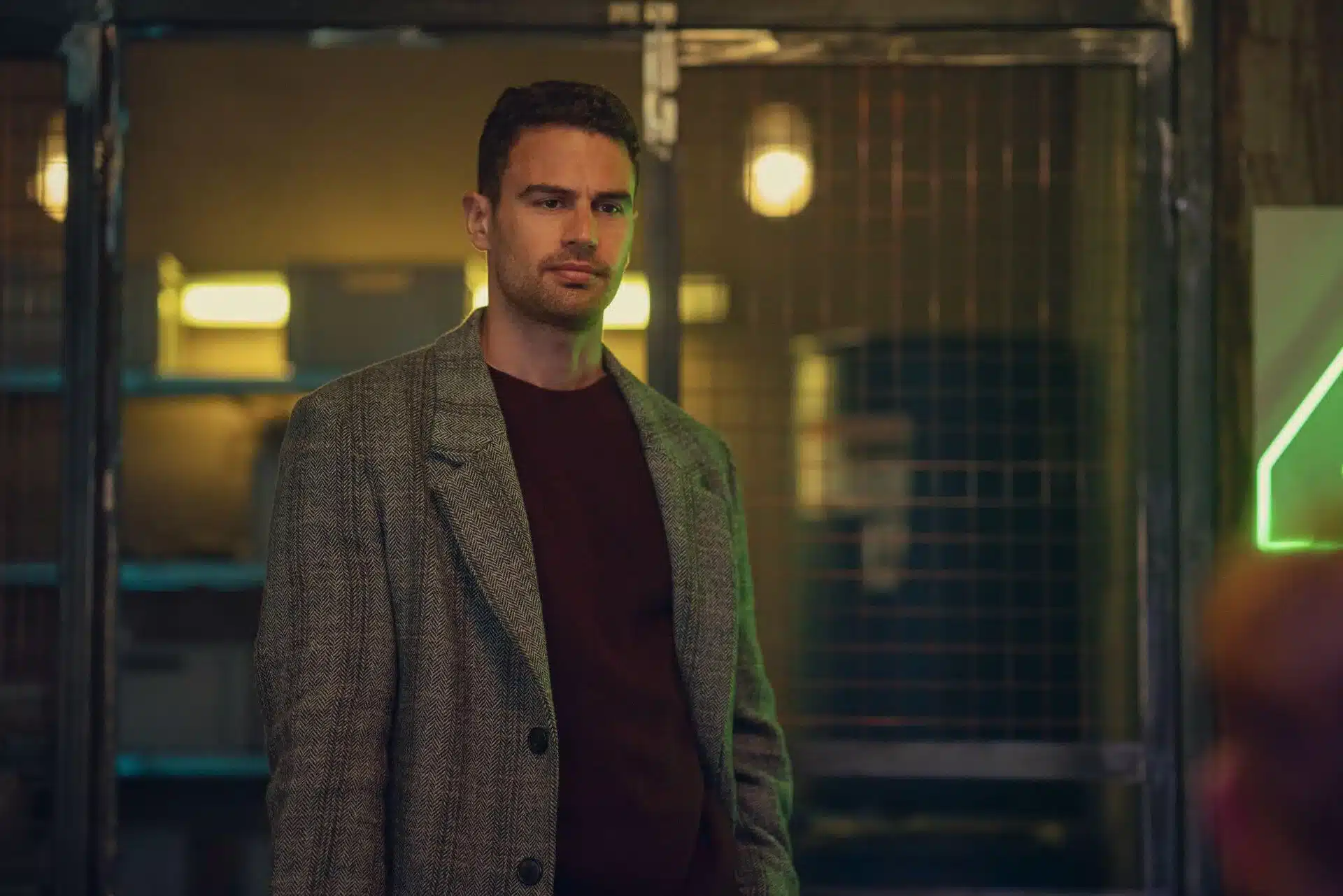 Theo James en The Gentlemen