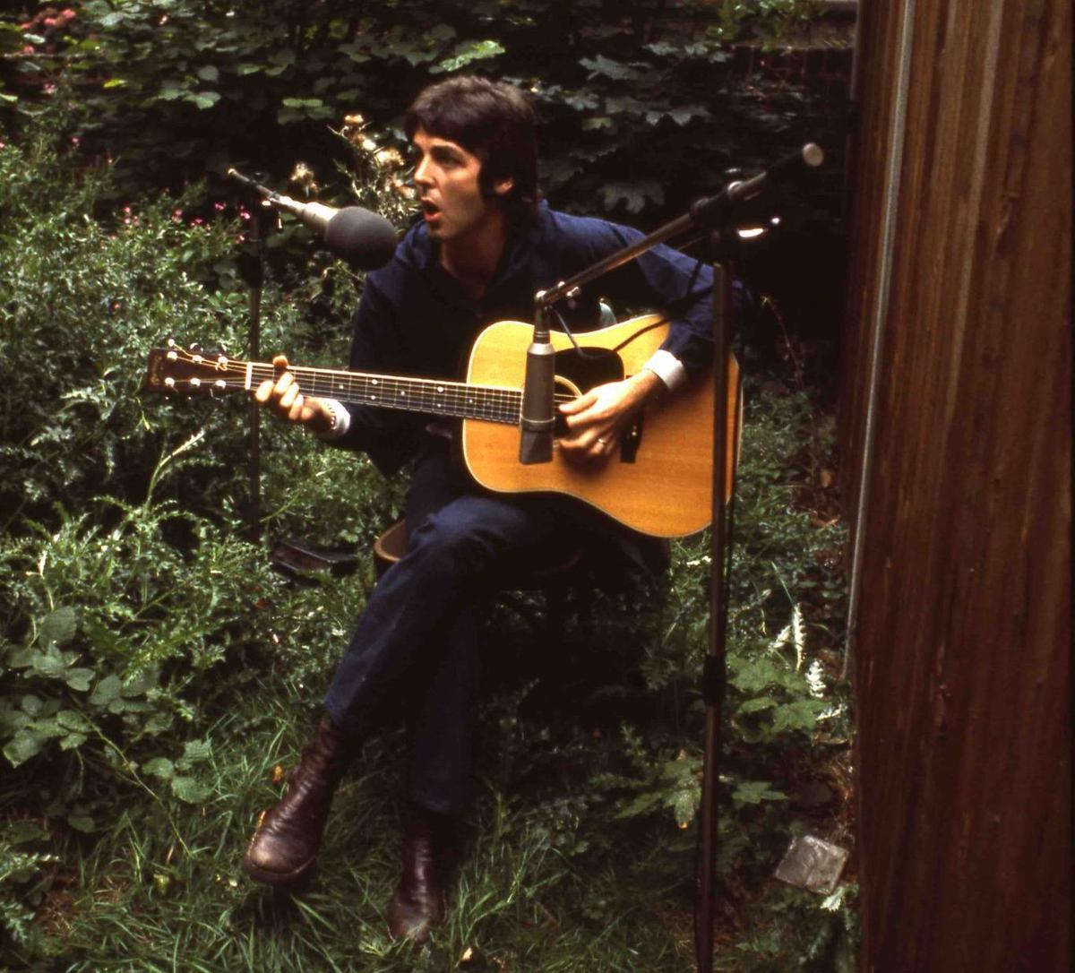 Paul McCartney and Wings announce live album, One Hand Clapping | The Line of Best Fit
