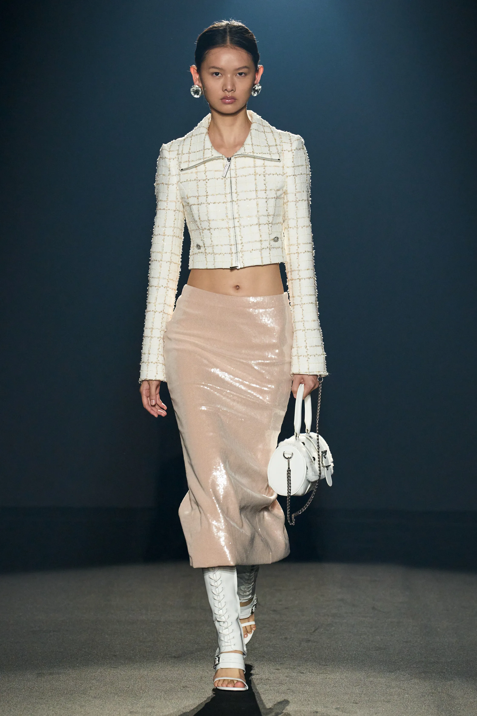 bolso con forma de estuche en Alessandra Rich primaveraverano 2024.