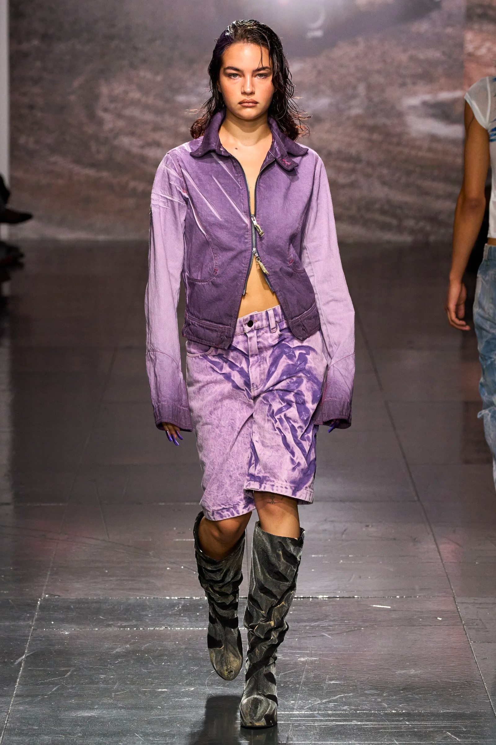 malva un color en tendencia de la primavera verano 2024.