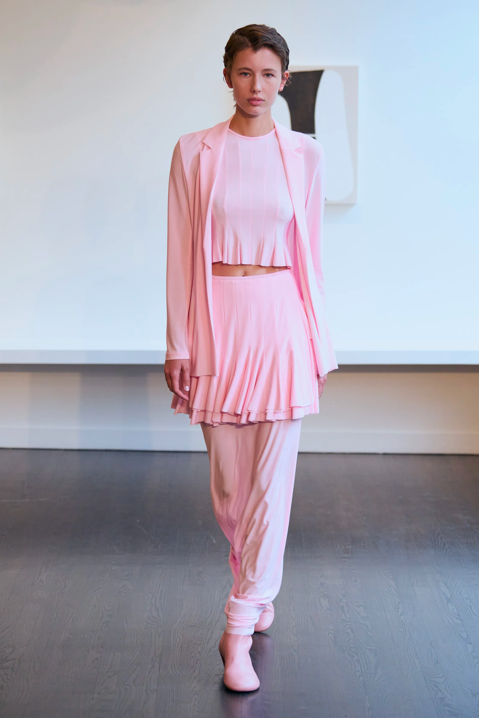 tendencia color rosa pastel en Ashlyn primavera verano 2024.