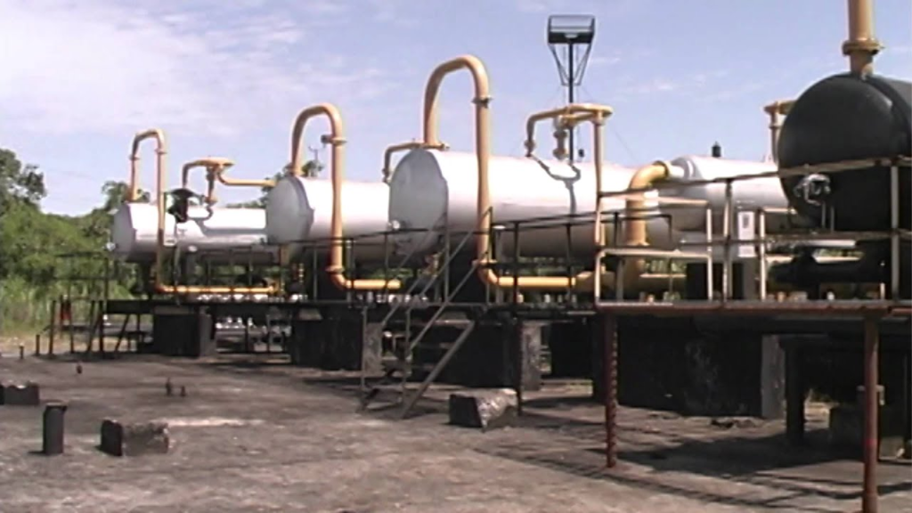 Implementación de Estrategias de Sostenibilidad Ambiental en el Comercio Petrolero: Comprometidos con un Futuro Sostenible 