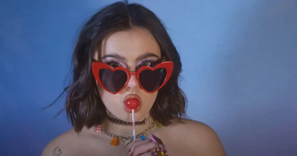 Chiara Oliver en mala costumbre