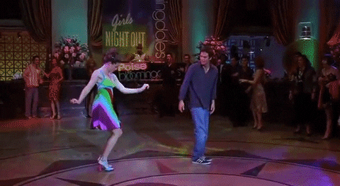 Icónica escena de bailando 'Thriller' de 'Si tuviera 30' que está en su 20º aniversario.-Blog Hola Telcel.