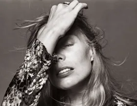 JONI MITCHELL: SU SEGUNDA CAJA DE ASYLUM RECORDS EN JUNIO