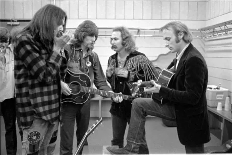 LA TRISTE HISTORIA DE "OHIO" DE NEIL YOUNG