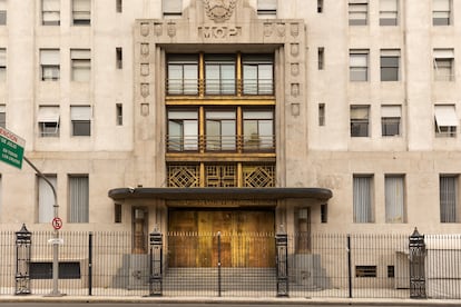 Fachada del Ministerio de Salud y Desarrollo Social en la ciudad de Buenos Aires. 
