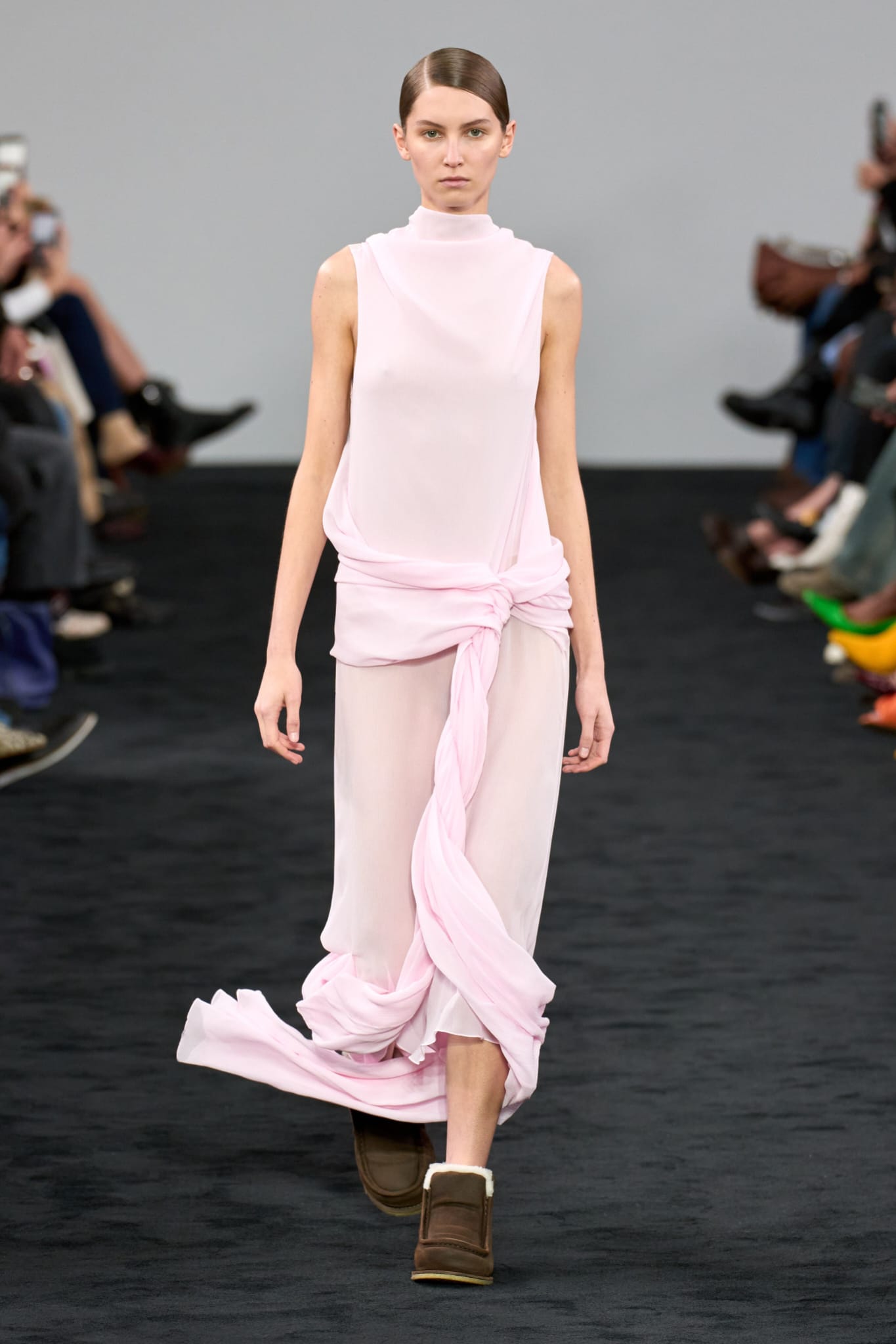 Diseño de JW Anderson para su colección otoñoinvierno 2024 ReadytoWear