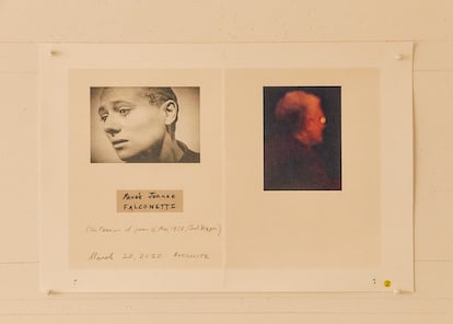 A menudo, la obra de Horn viene inspirada o referenciada por otros artistas, como en la foto, el cine del danés Carl Theodor Dreyer, con el que dialoga esta pieza titulada Joan of Arc. Red Figure, de 2022.