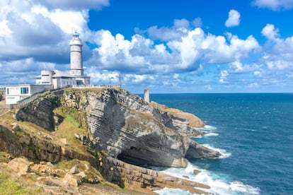 El faro de Cabo Mayor.