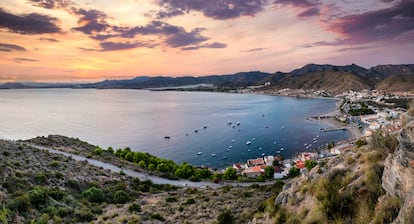 Vista de La Azohía al atardecer.
