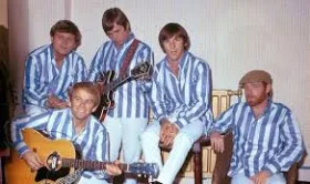 LOS BEACH BOYS: "LENNON Y MCCARTNEY FUERON NUESTROS PRINCIPALES VALEDORES"