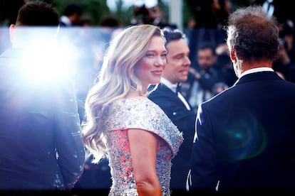 La actriz francesa Léa Seydoux posa en la alfombra roja durante la premiere de la película 'Le deuxieme acte', el 14 de mayo en Cannes.