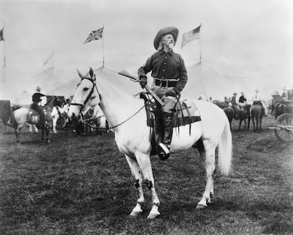 Buffalo Bill, entre banderas.
