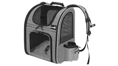 Este modelo de transportín para gatos está enfocado a usuarios que prefieran llevar una mochila a la espalda.