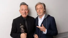 BRUCE SPRINGSTEEN POSPONE 4 SHOWS POR AFONÍA, ¿PODRÁ ACTUAR EN ESPAÑA?