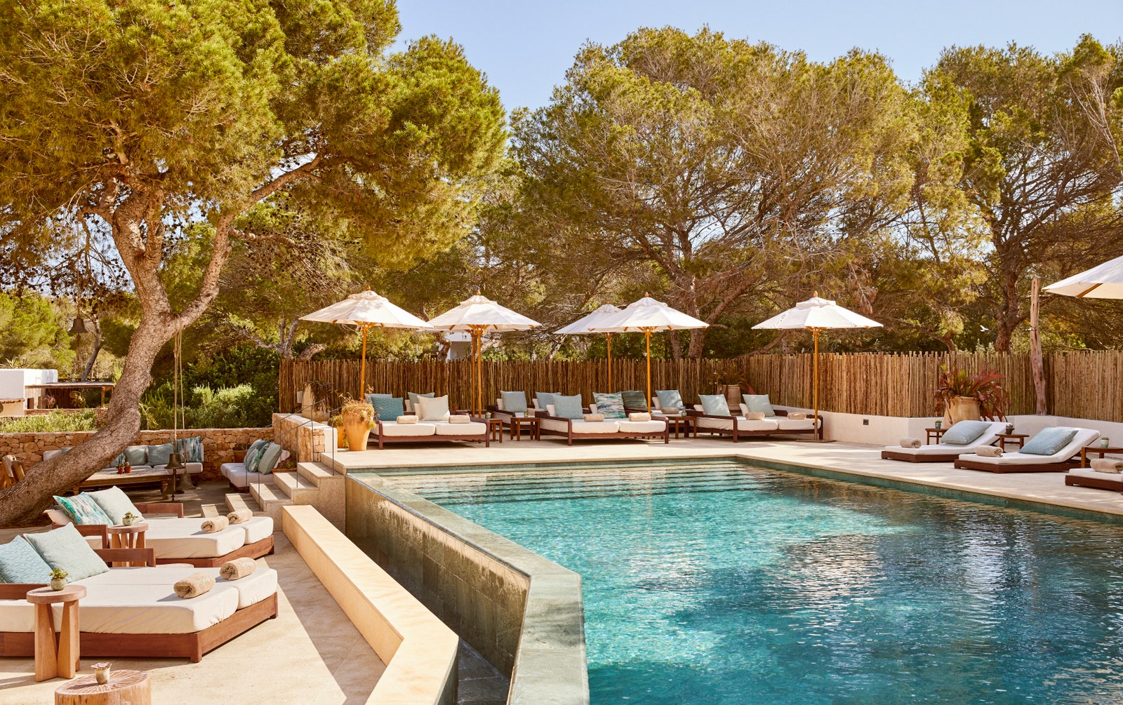 4 hoteles en Formentera tan especiales que son la mejor excusa para orquestar un viaje al paraíso