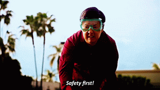 Personaje de la película ¿Qué pasó ayer? diciendo que la seguridad es lo primero.- Blog Hola Telcel