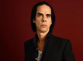 NICK CAVE, CAÍN Y ABEL EN EL NUEVO SINGLE "FROGS"