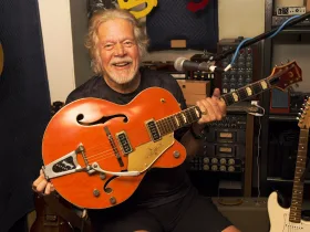 RANDY BACHMAN VENDE LA GUITARRA LES PAUL DE "AMERICAN WOMAN"
