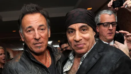 STEVE VAN ZANDT HIZO SU PERSONAJE DE LOS SOPRANOS GRACIAS A BRUCE SPRINGSTEEN