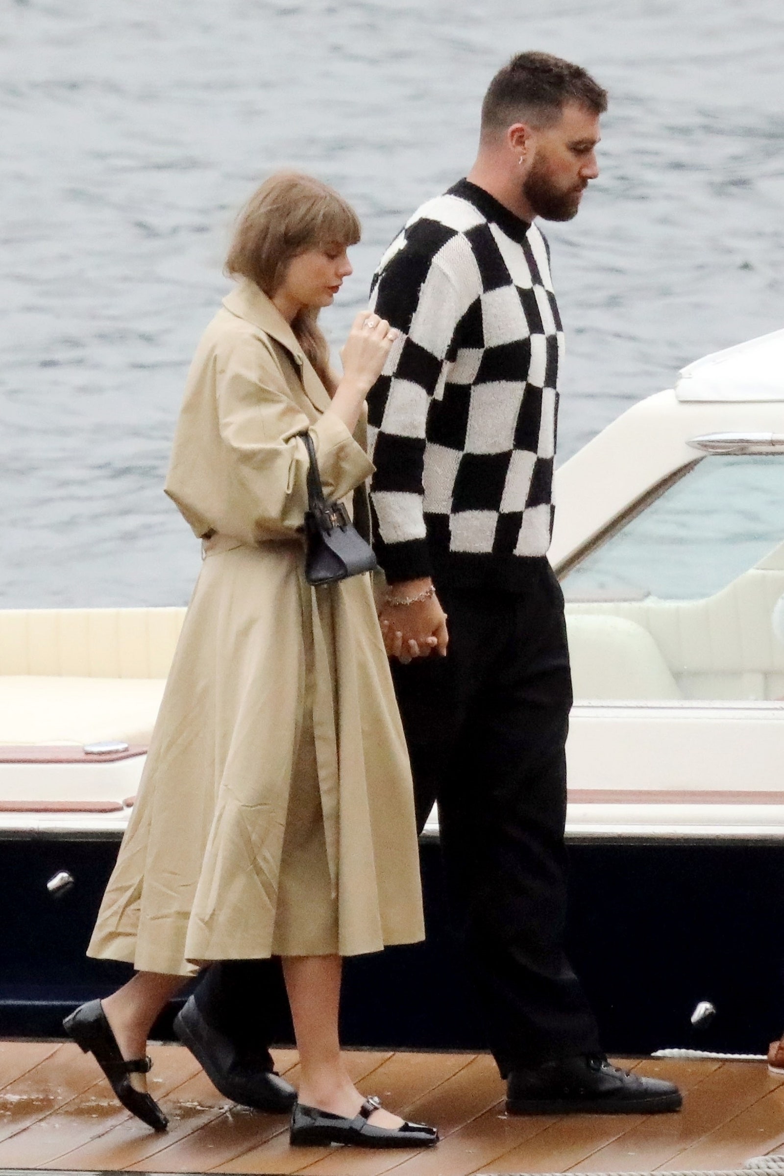 Taylor Swift y su novio Travis Kelce disfrutando de su romntica escapada italiana en el Lago Como Italia