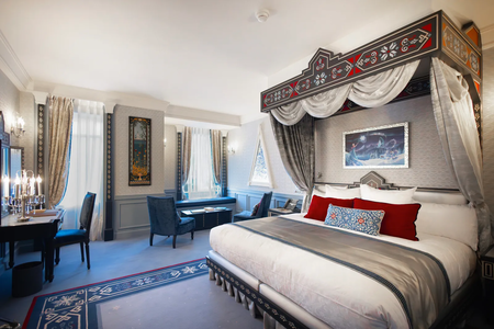 Hotel 7