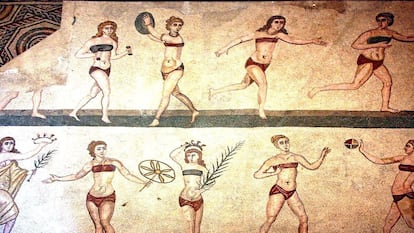 Mosaico de Villa Casale, en Sicilia, con mujeres en ropa interior o deportiva.