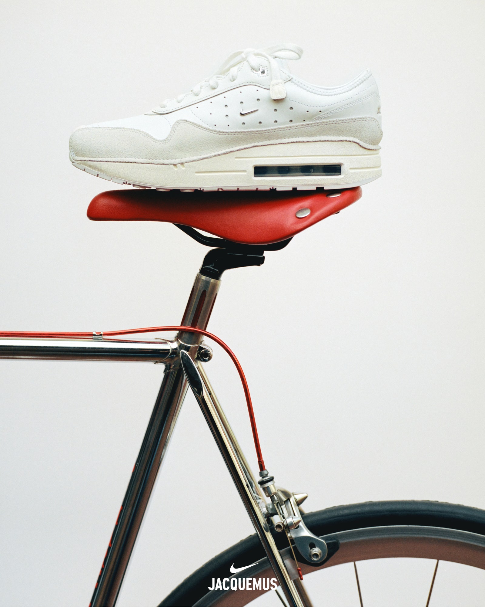 Las nuevas Nike Air Max diseñadas por Jacquemus lo tienen todo para convertirse en las zapatillas del verano