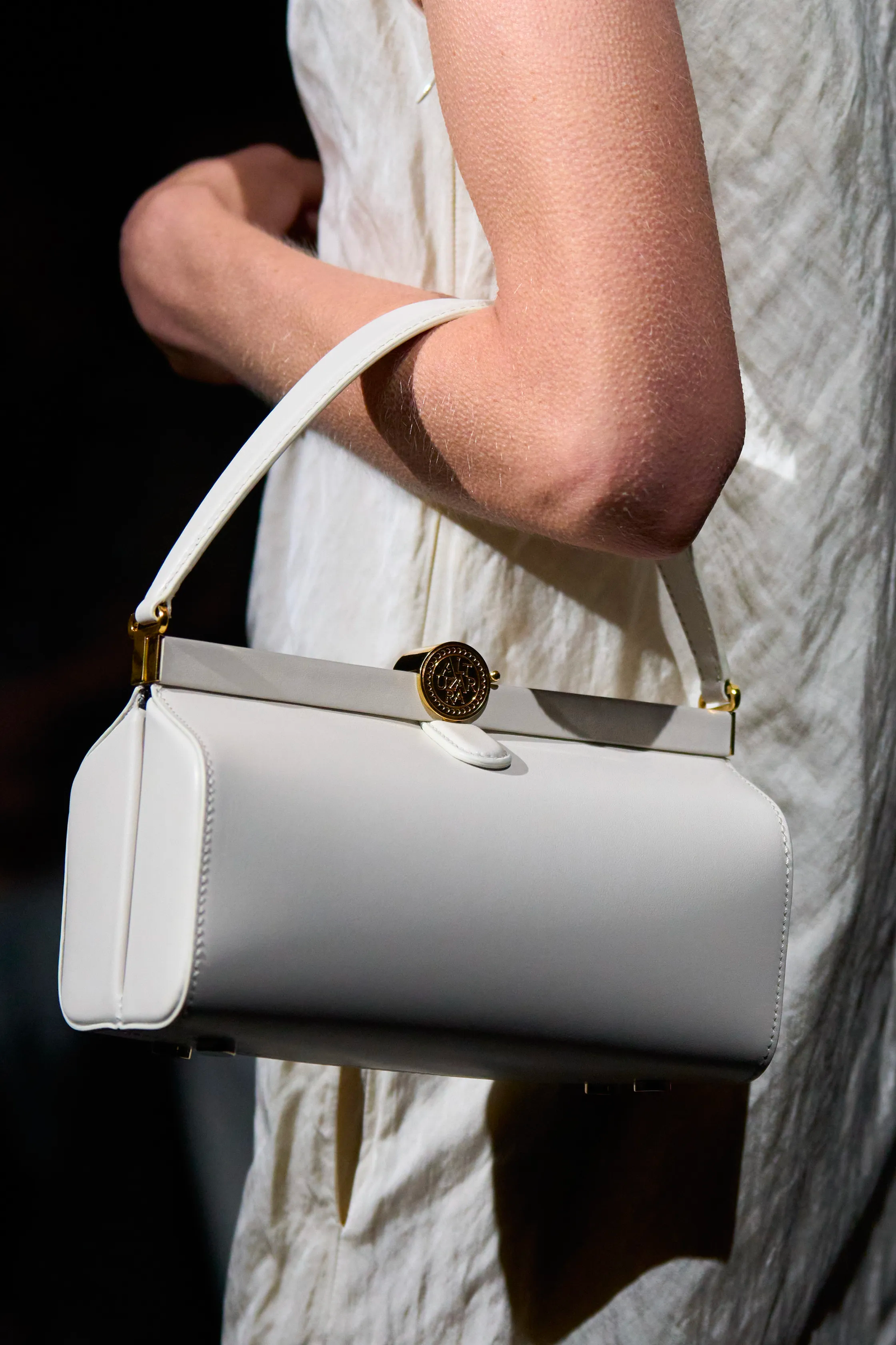 bolsos lady like una tendencia de primavera verano 2024 de Altuzarra