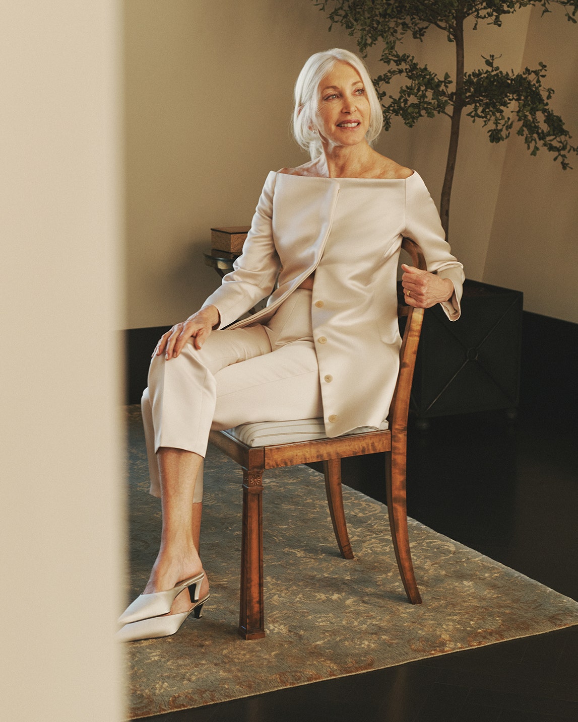 Esta novia de 77 años lució un traje a medida para celebrar su boda en Manhattan