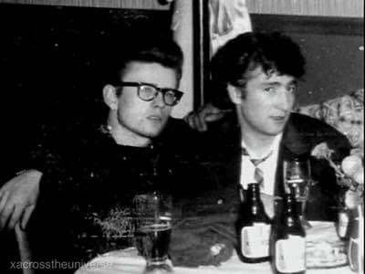 Stuart sutcliffe and John Lennon | John lennon, Fotos de cine, Beatles