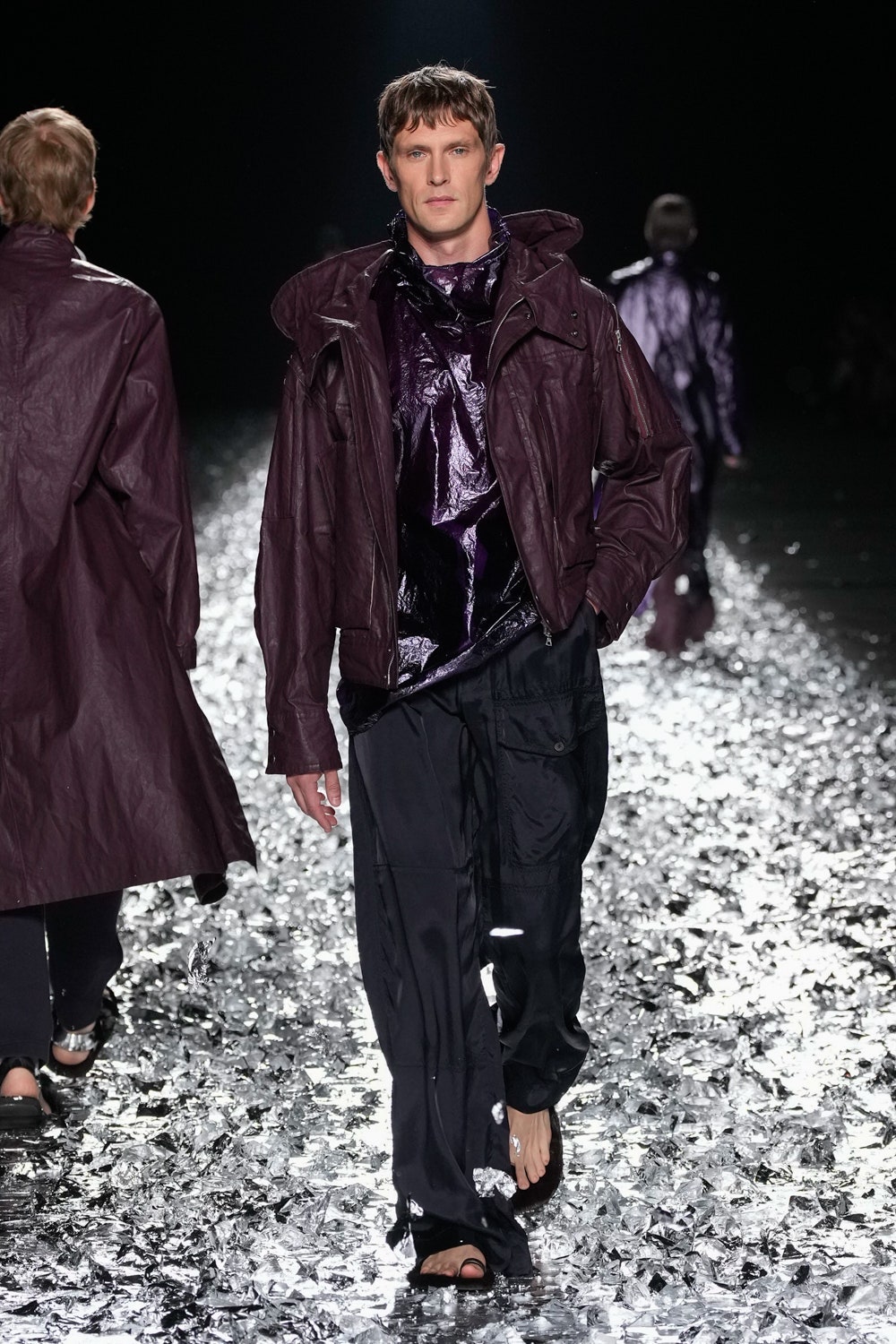 El desfile de despedida de Dries Van Noten es la consolidación definitiva del creador