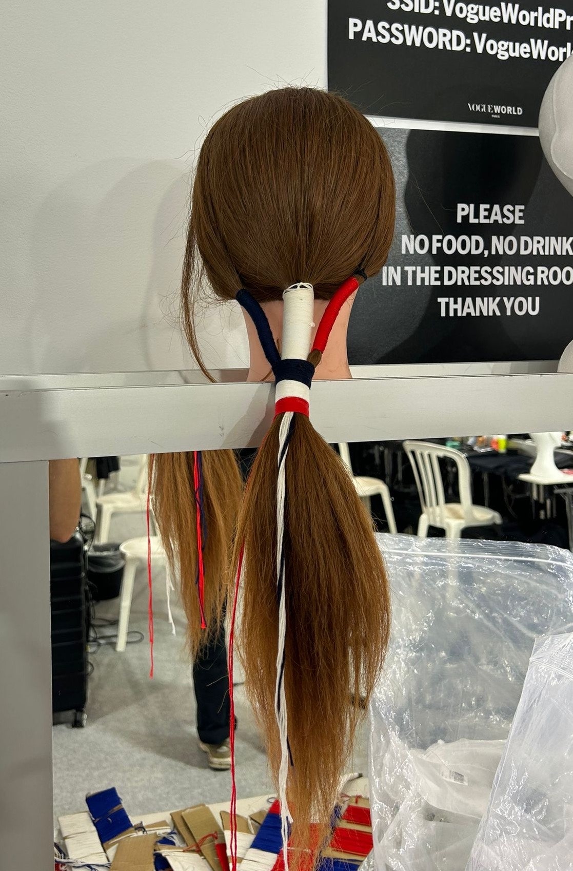 Trenzas Atebas el peinado visto Vogue World 2024 que todas llevaremos en la playa este verano
